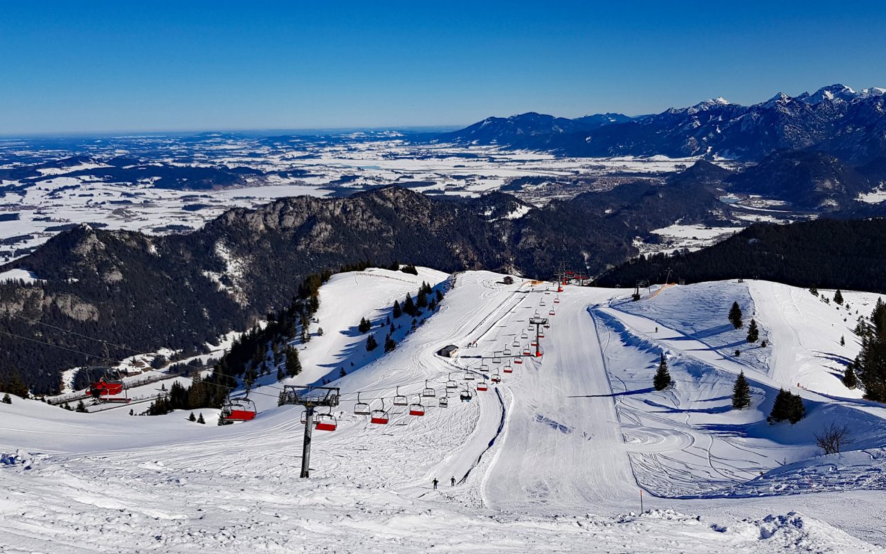 Skifahren am Breitenberg - Blick auf Vils